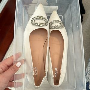 White Leather flats, used for 6 hours at wedding in great condition. Comfortable